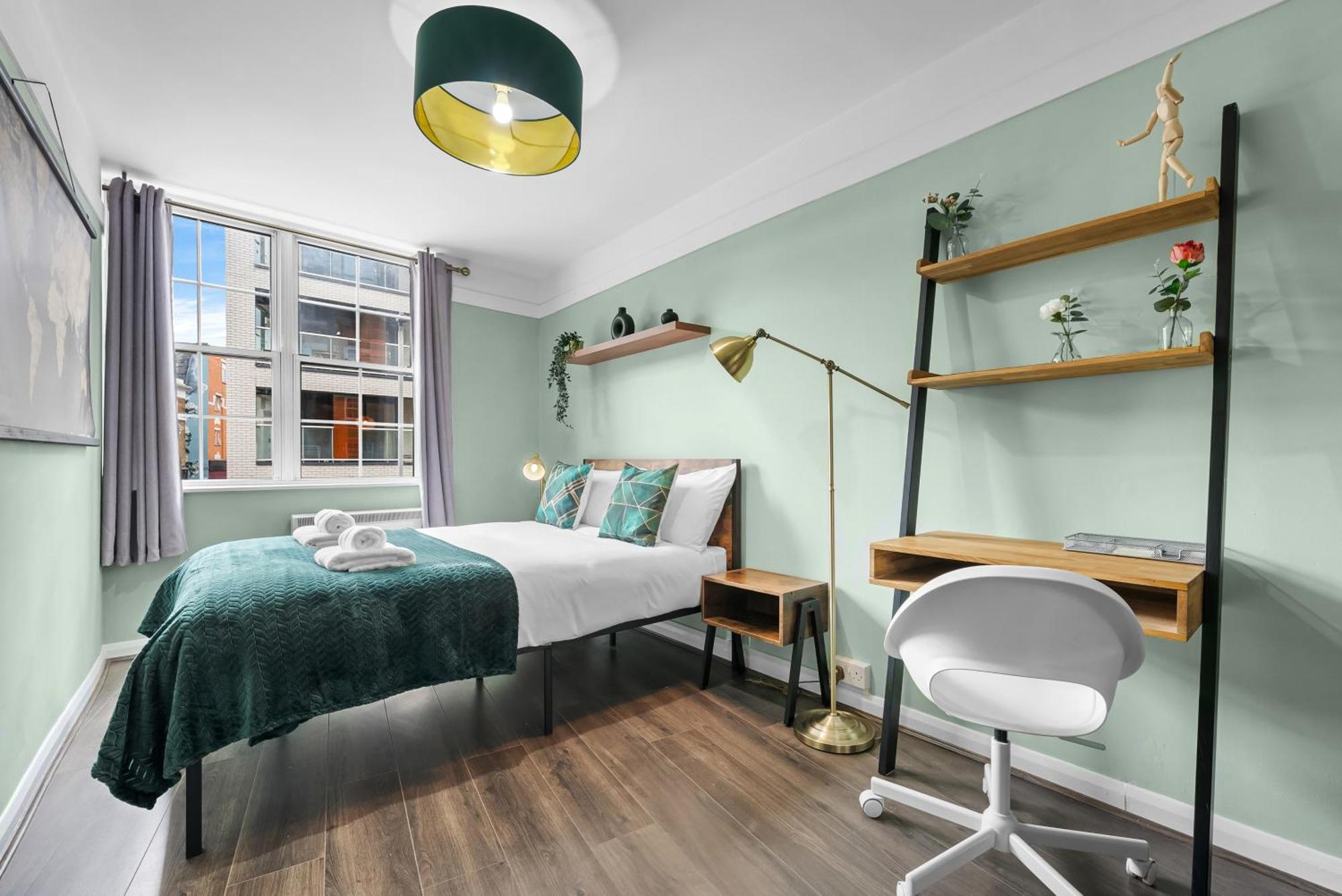 Chic 2 Bedroom Apartment Near Liverpool Street By Gold Stays Londyn Zewnętrze zdjęcie