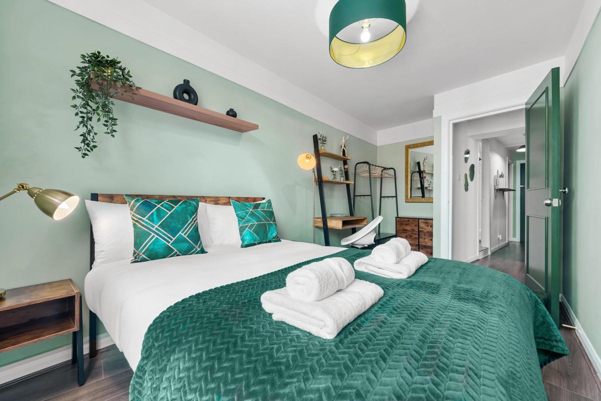 Chic 2 Bedroom Apartment Near Liverpool Street By Gold Stays Londyn Zewnętrze zdjęcie