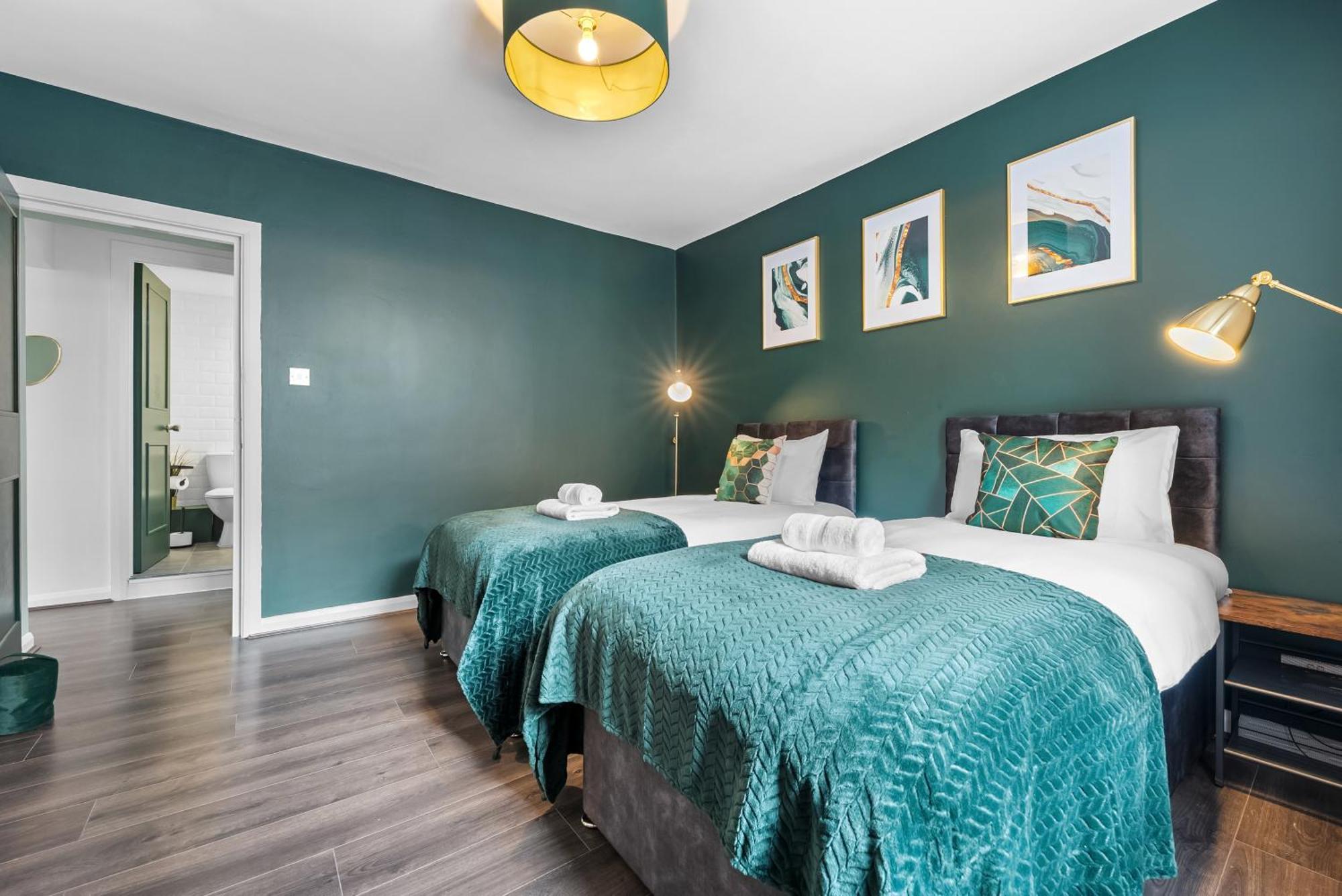 Chic 2 Bedroom Apartment Near Liverpool Street By Gold Stays Londyn Zewnętrze zdjęcie