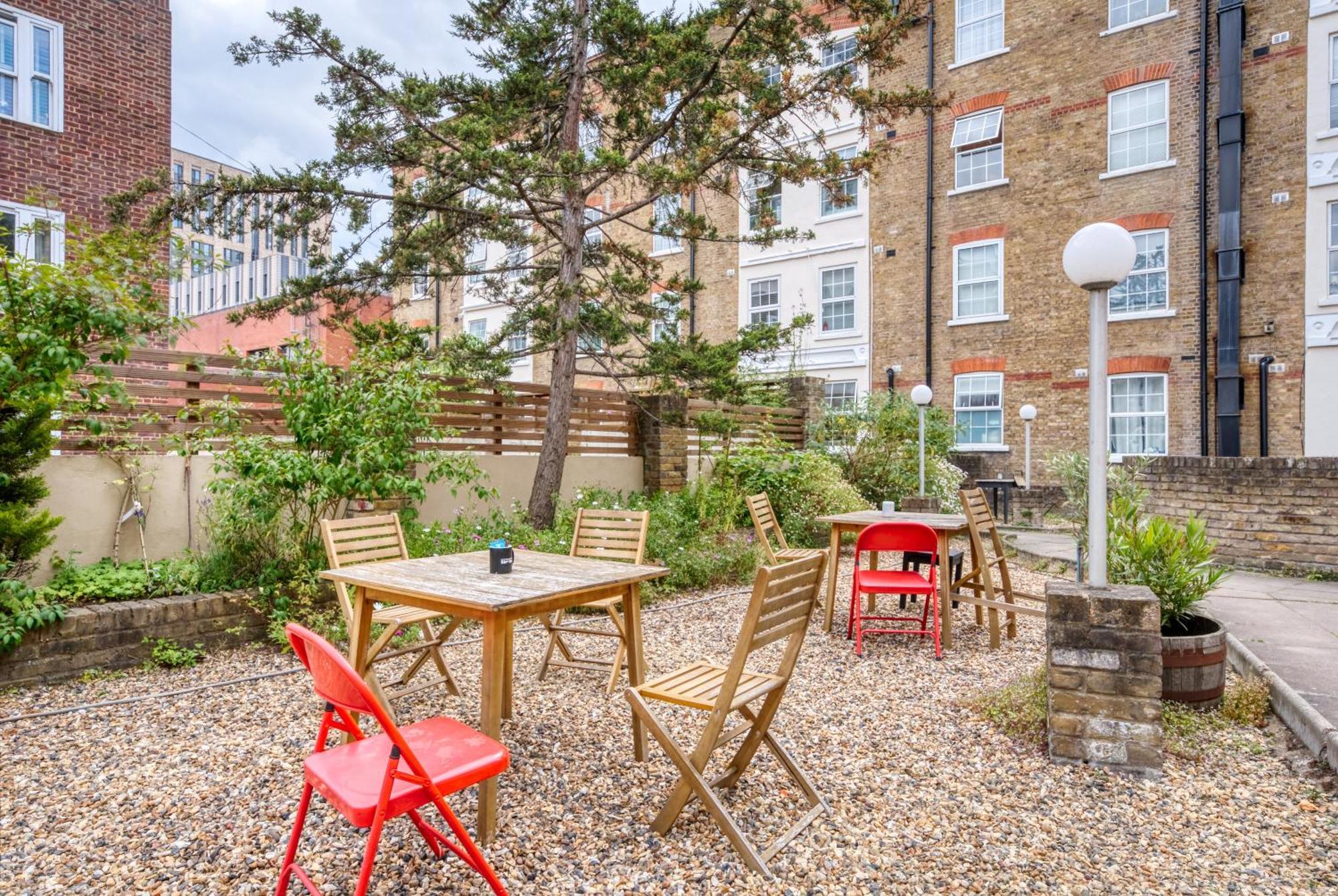 Chic 2 Bedroom Apartment Near Liverpool Street By Gold Stays Londyn Zewnętrze zdjęcie